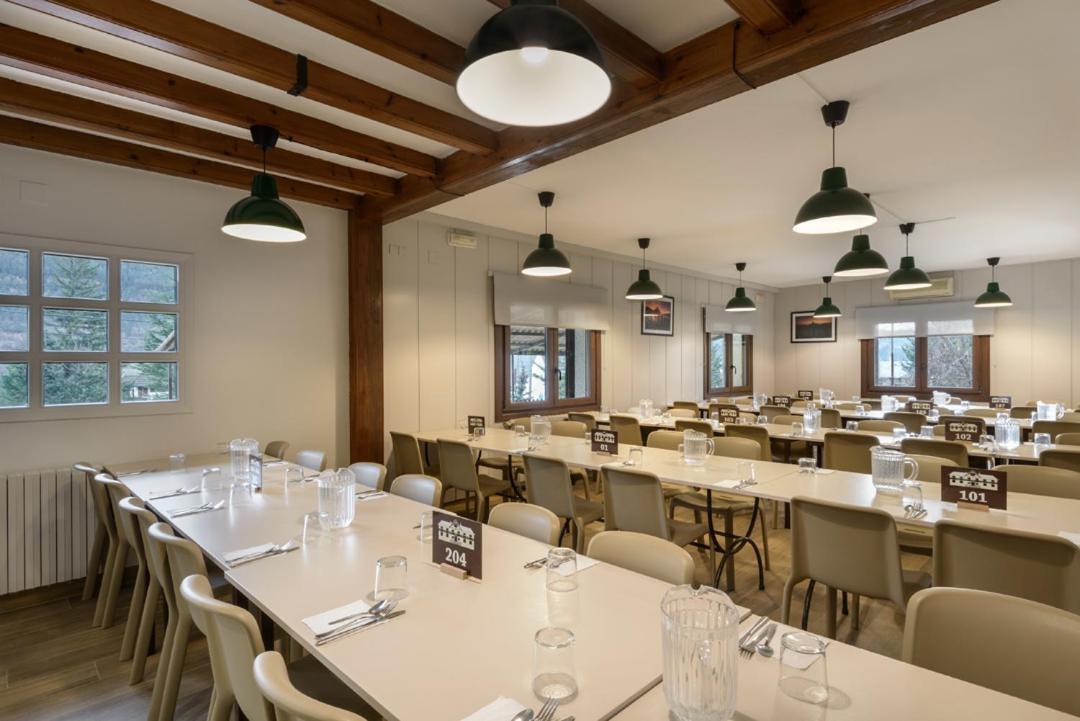 Albergue Villanua Ngoại thất bức ảnh